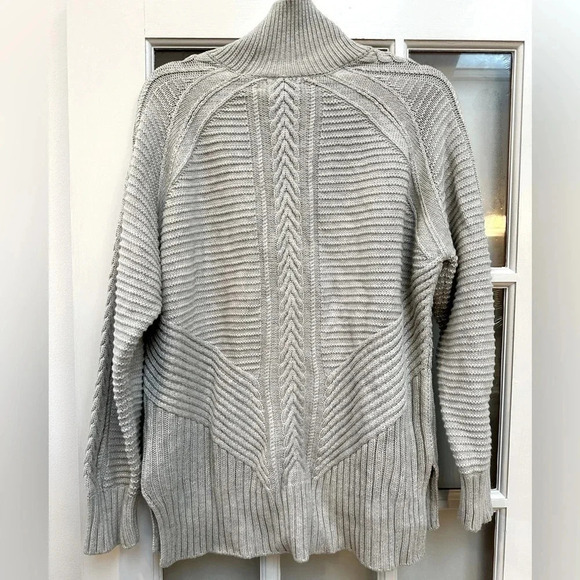 Banana Republic | Light Grey Cotton Blend Heavy Weight Turtleneck Sweater Size L - Picture 2 of 10
